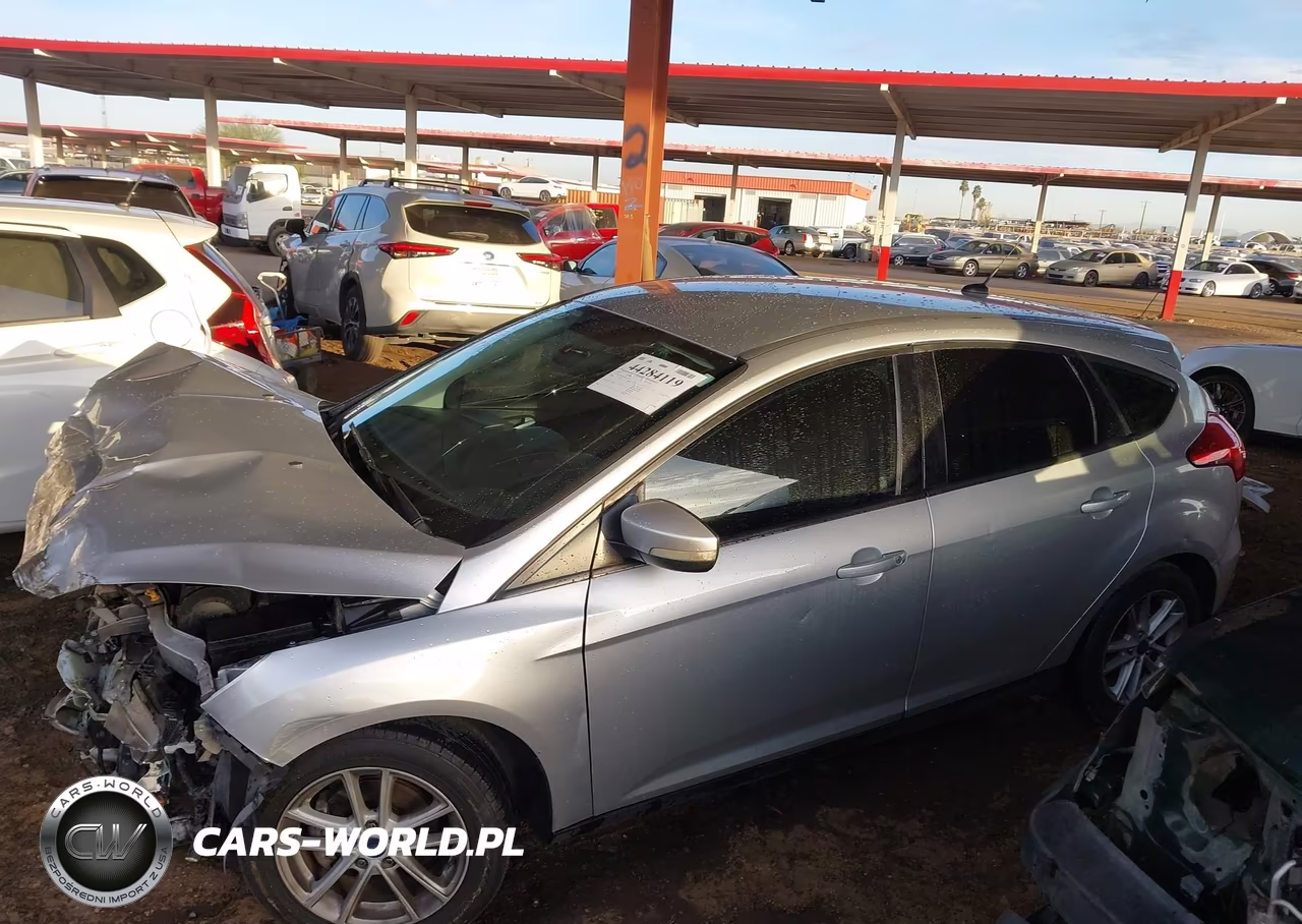 2017 Ford Focus Se VIN:1FADP3K24HL223929 - 15