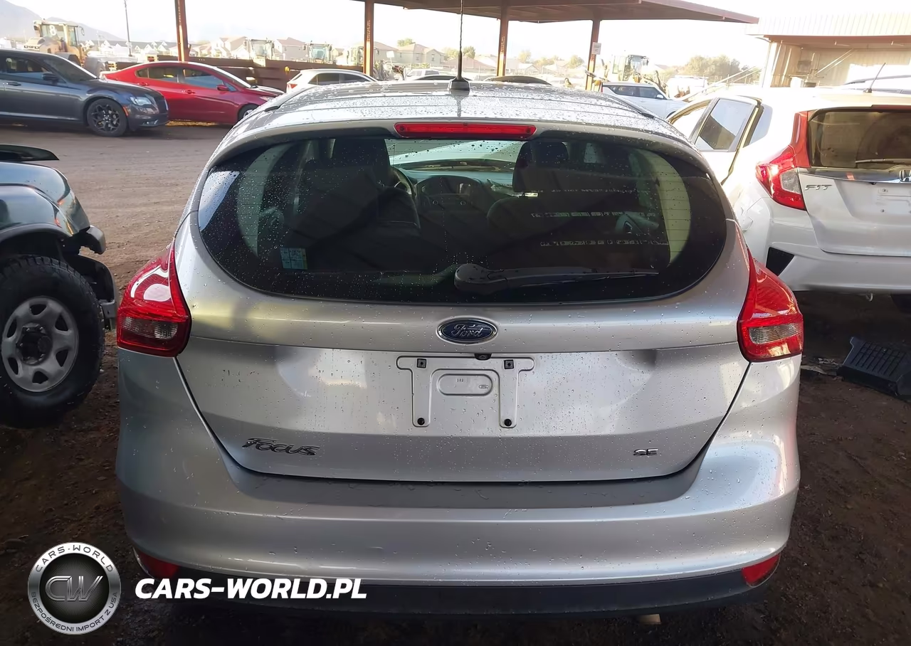 2017 Ford Focus Se VIN:1FADP3K24HL223929 - 17