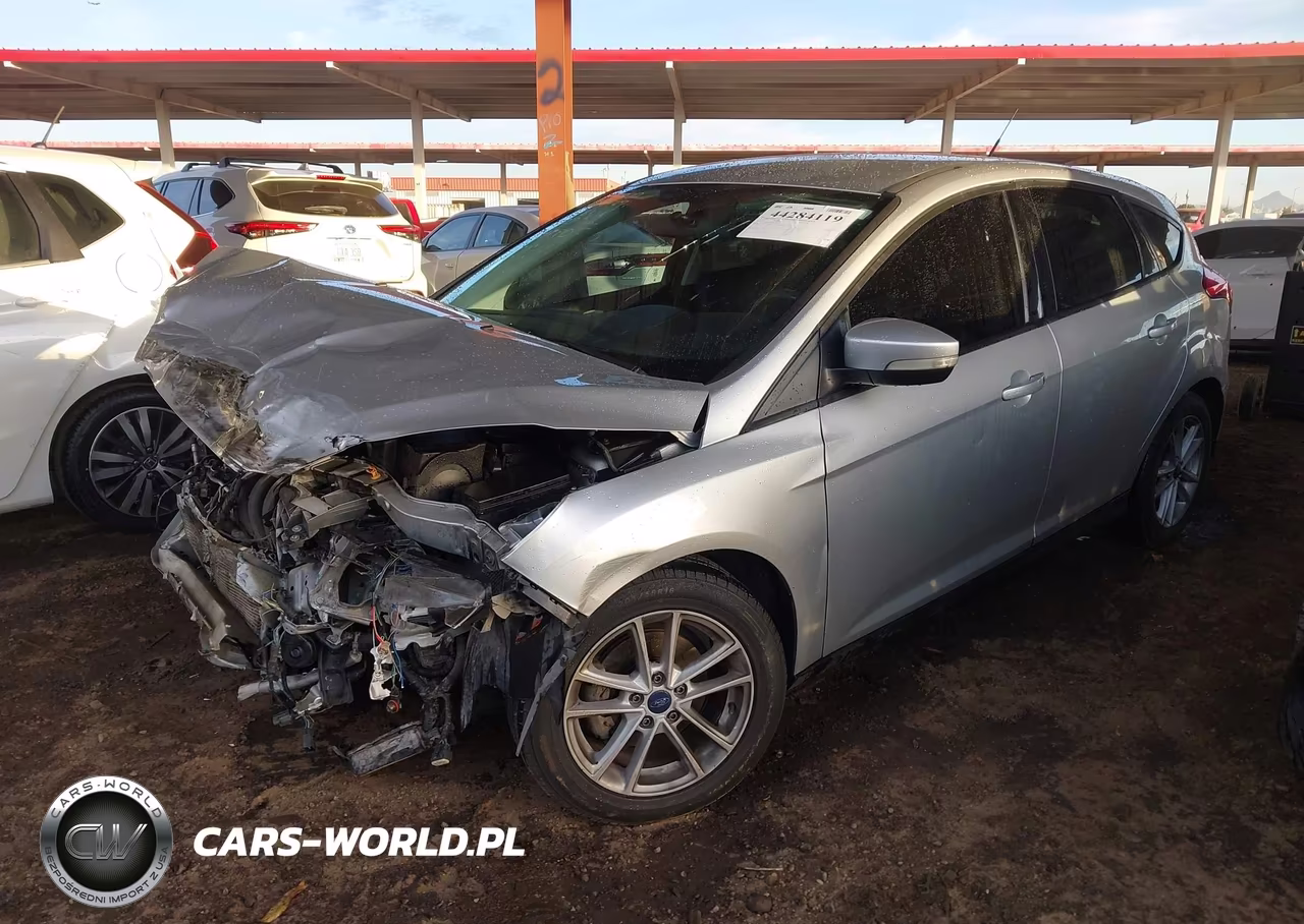 2017 Ford Focus Se VIN:1FADP3K24HL223929 - 2