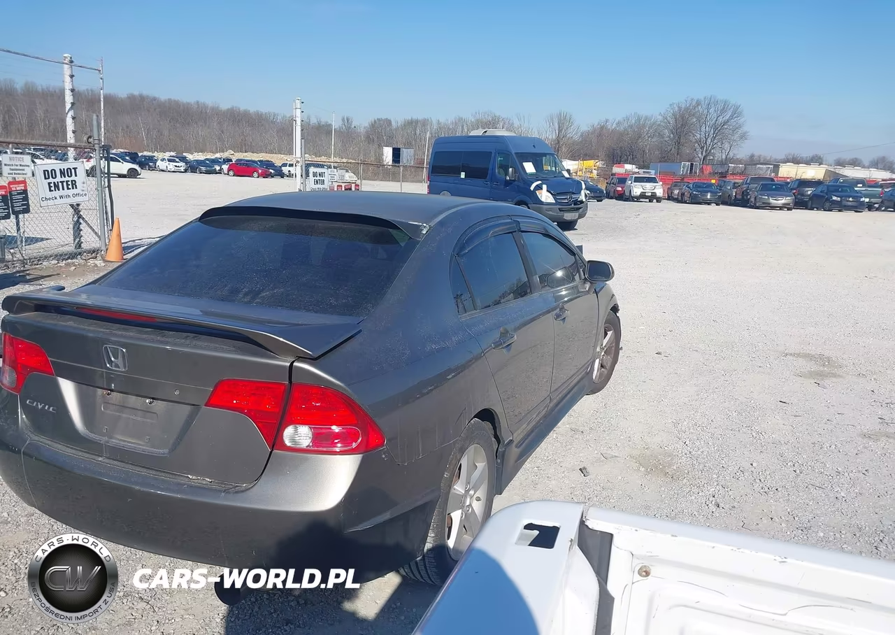 2008 Honda Civic Lx VIN:1HGFA15598L040106 - 4