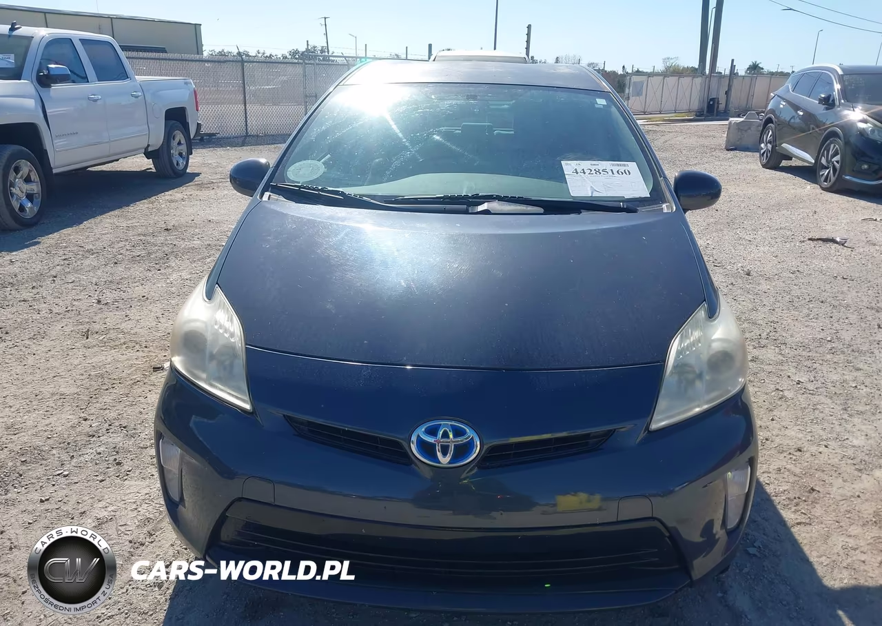 2014 Toyota Prius Three VIN:JTDKN3DU6E1779902 - 11