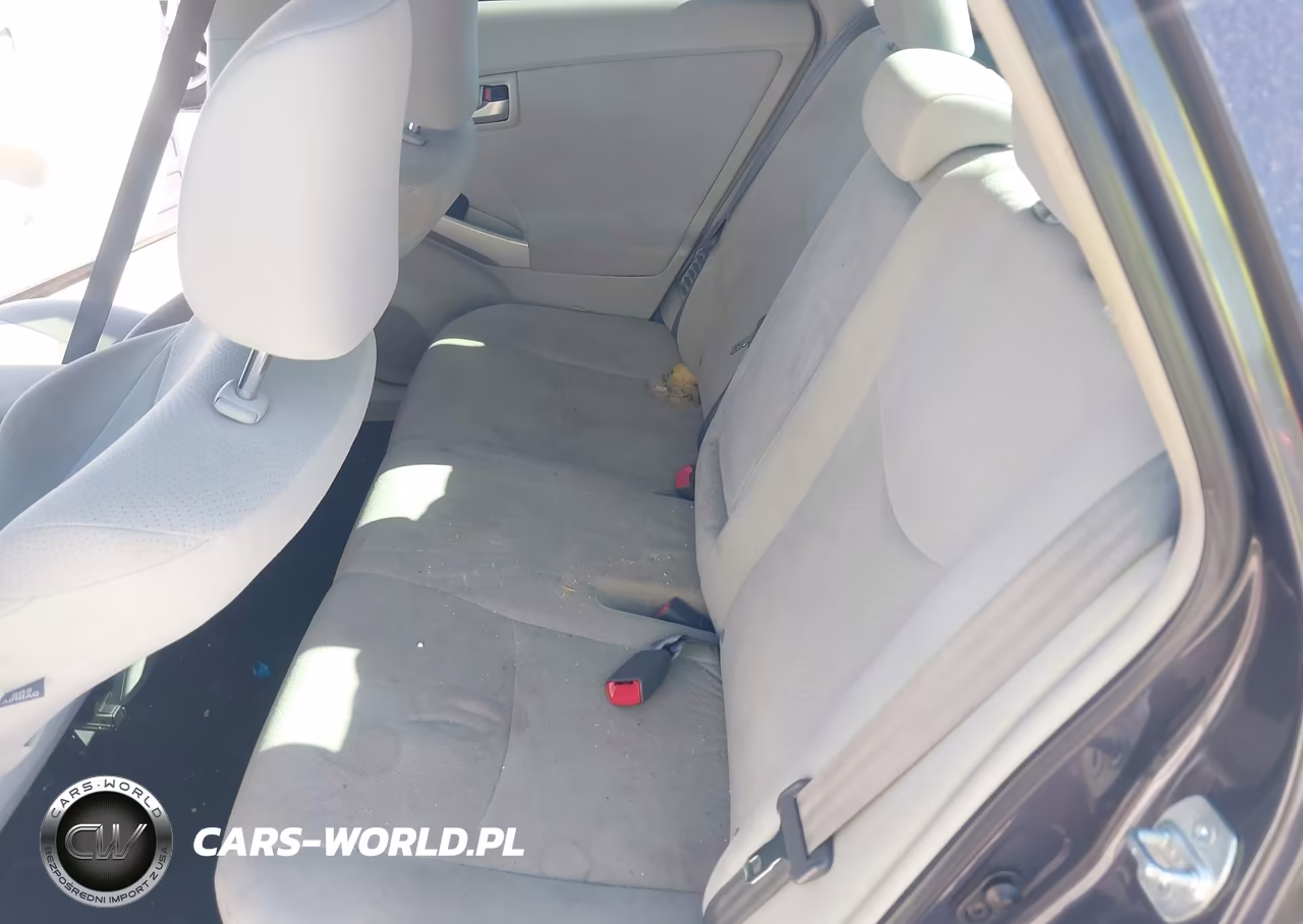 2014 Toyota Prius Three VIN:JTDKN3DU6E1779902 - 8