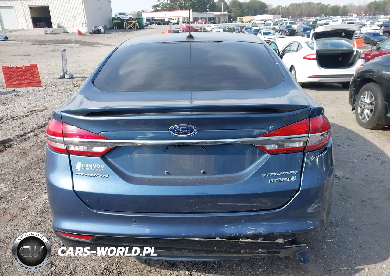 2018 Ford Fusion Hybrid Titanium VIN:3FA6P0RU9JR192442 - 16