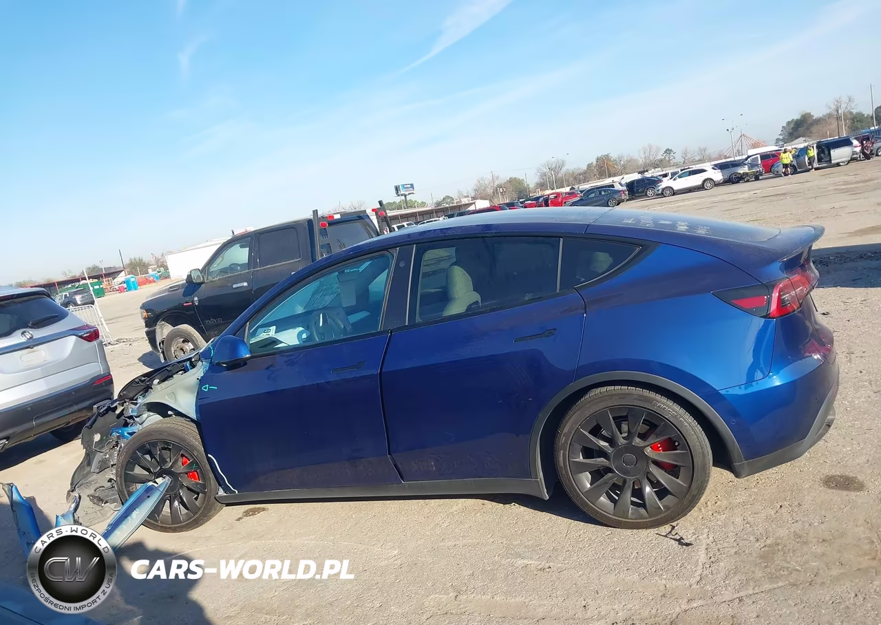 2022 Tesla Model Y Performance Dual Motor All-Wheel Drive VIN:7SAYGDEF3NF390140 - 14