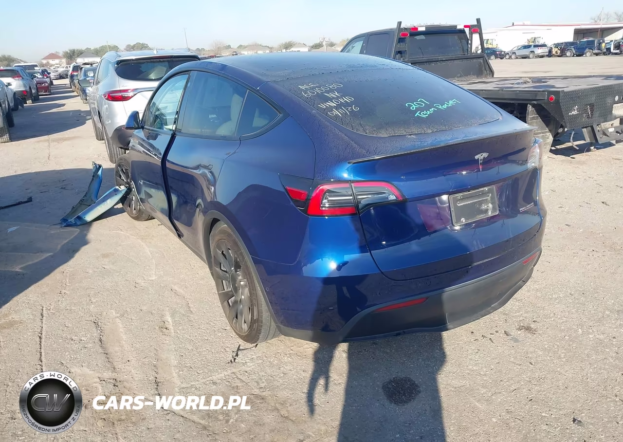 2022 Tesla Model Y Performance Dual Motor All-Wheel Drive VIN:7SAYGDEF3NF390140 - 3