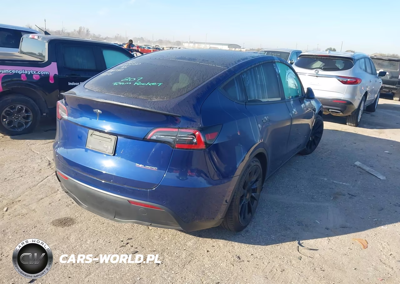 2022 Tesla Model Y Performance Dual Motor All-Wheel Drive VIN:7SAYGDEF3NF390140 - 4