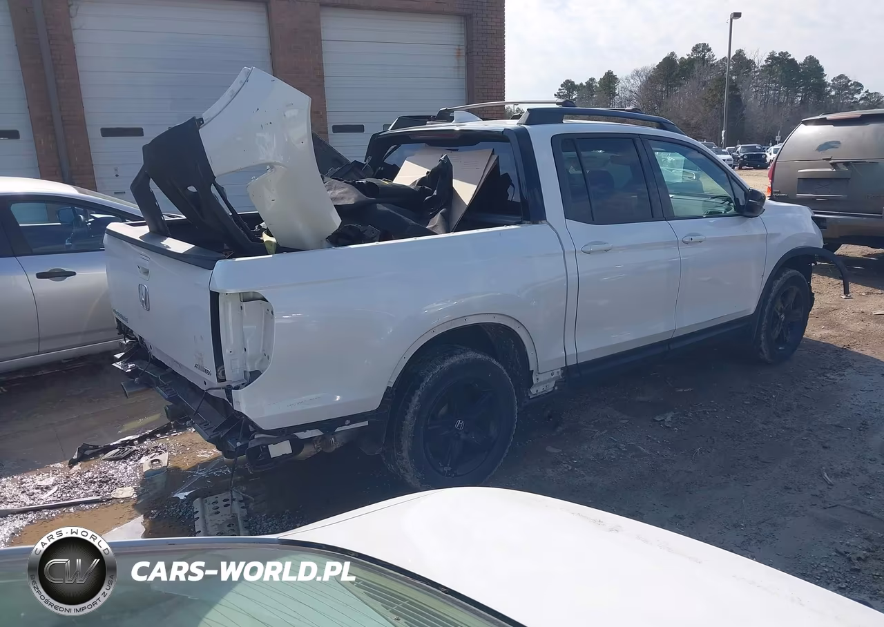 2023 Honda Ridgeline Black Edition VIN:5FPYK3F86PB052652 - 4