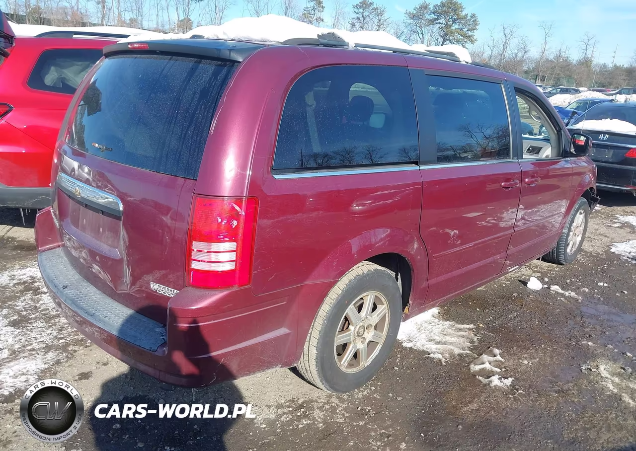 2008 Chrysler Town & Country Touring VIN:2A8HR54P88R682780 - 4