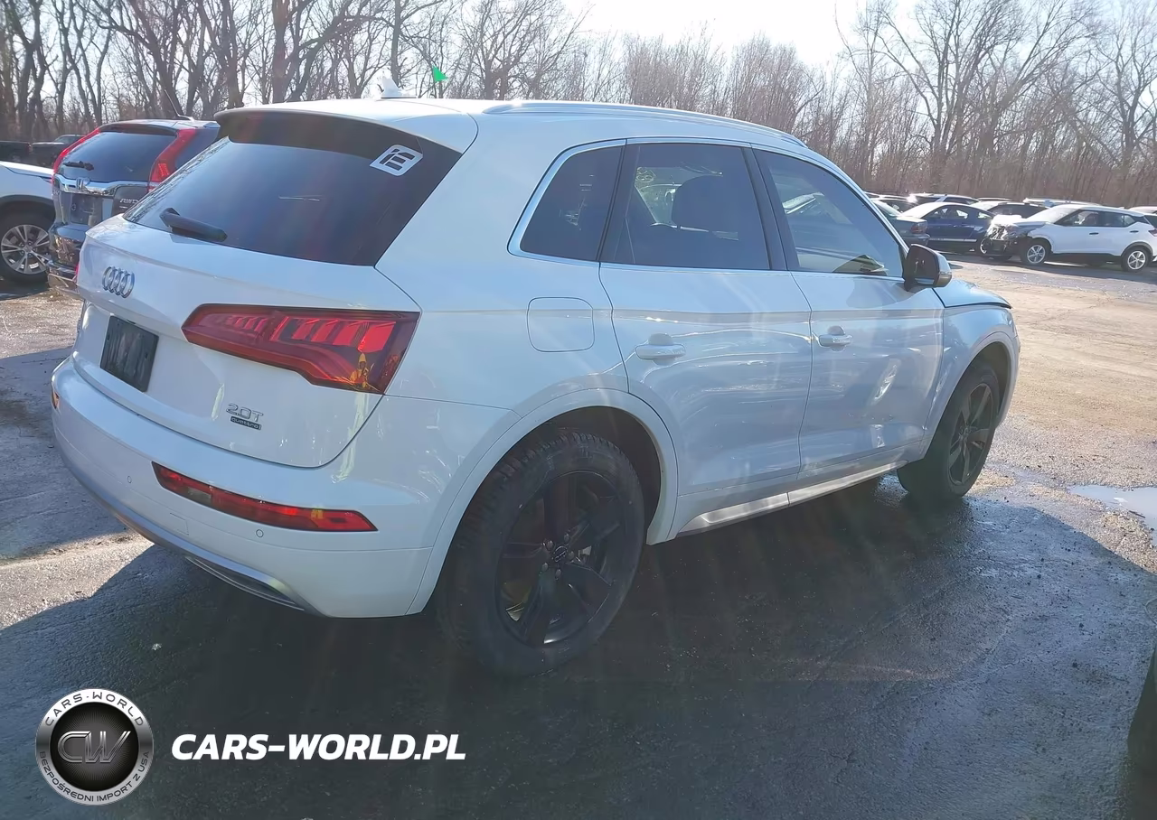 2018 Audi Q5 2.0T Premium VIN:WA1BNAFY0J2120037 - 4