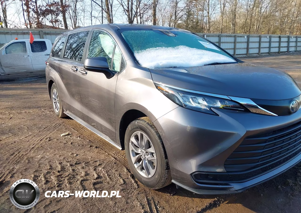 2023 Toyota Sienna Le – zdjęcie 1 z 16