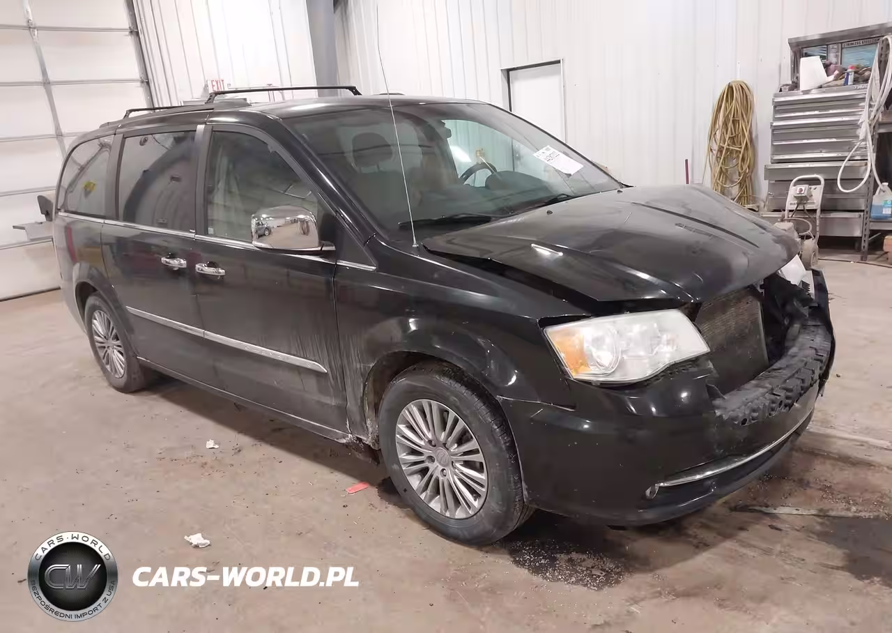 2014 Chrysler Town & Country Touring-L