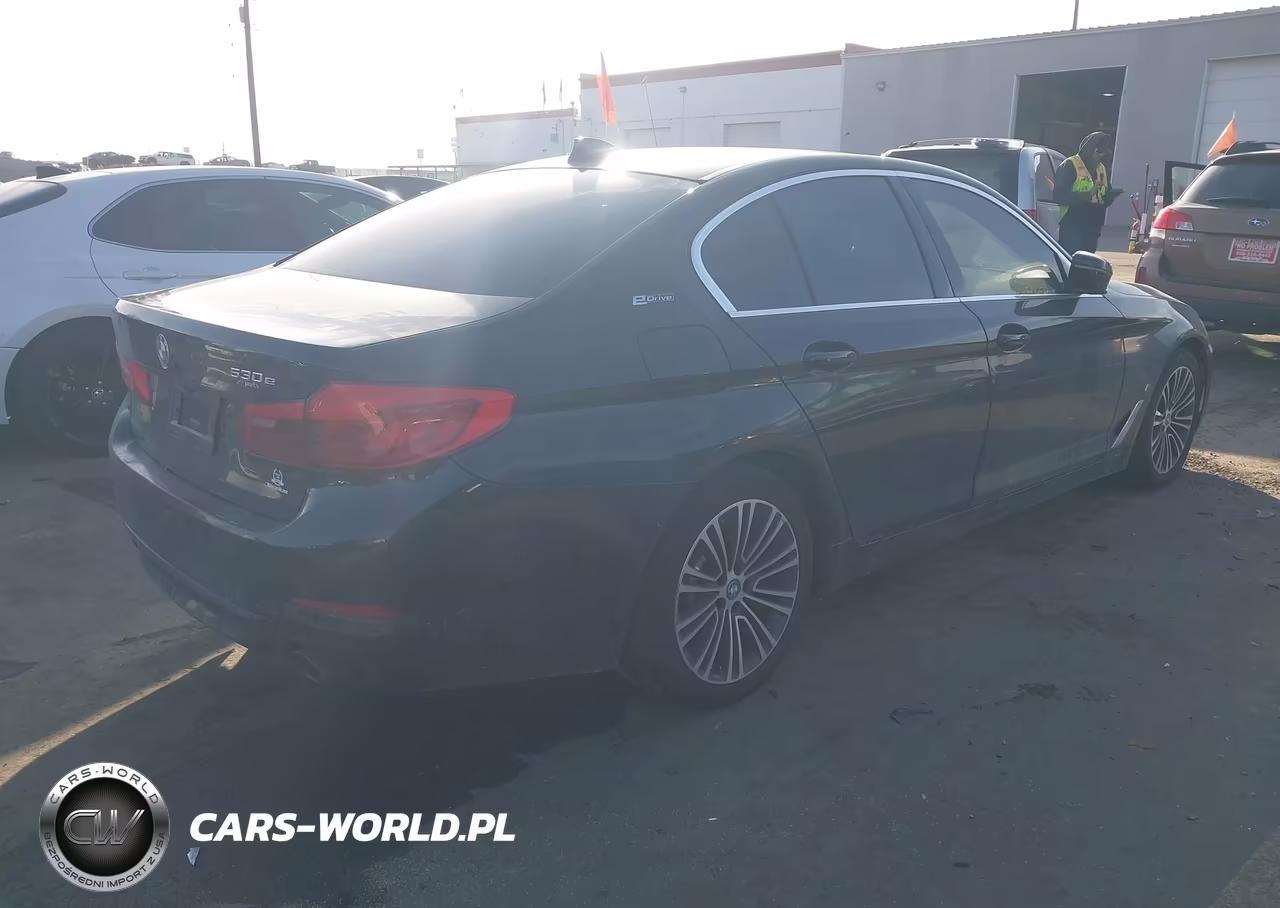 2019 BMW 530E Iperformance VIN:WBAJA9C59KB389044 - 4