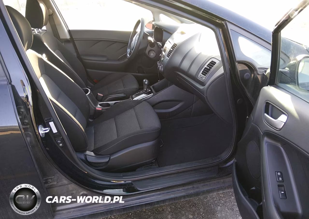 2017 Kia Forte Lx VIN:3KPFK4A77HE116676 - 5