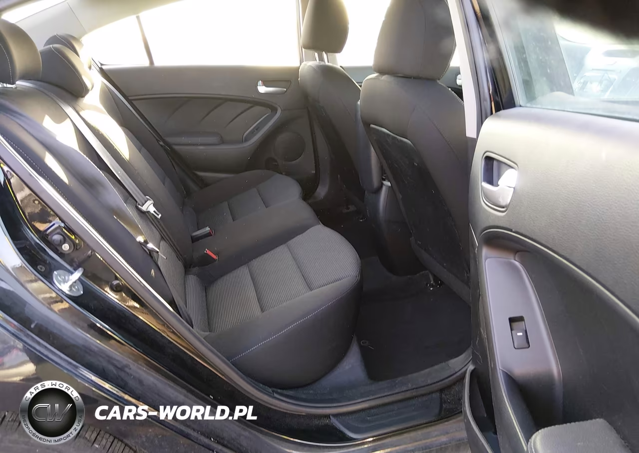 2017 Kia Forte Lx VIN:3KPFK4A77HE116676 - 8