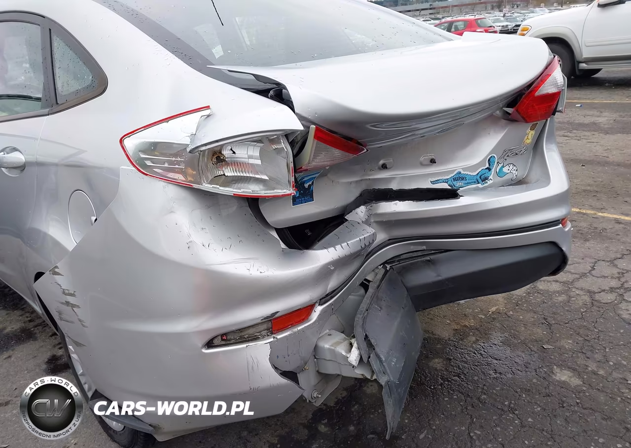 2015 Ford Fiesta S VIN:3FADP4AJ4FM124022 - 17