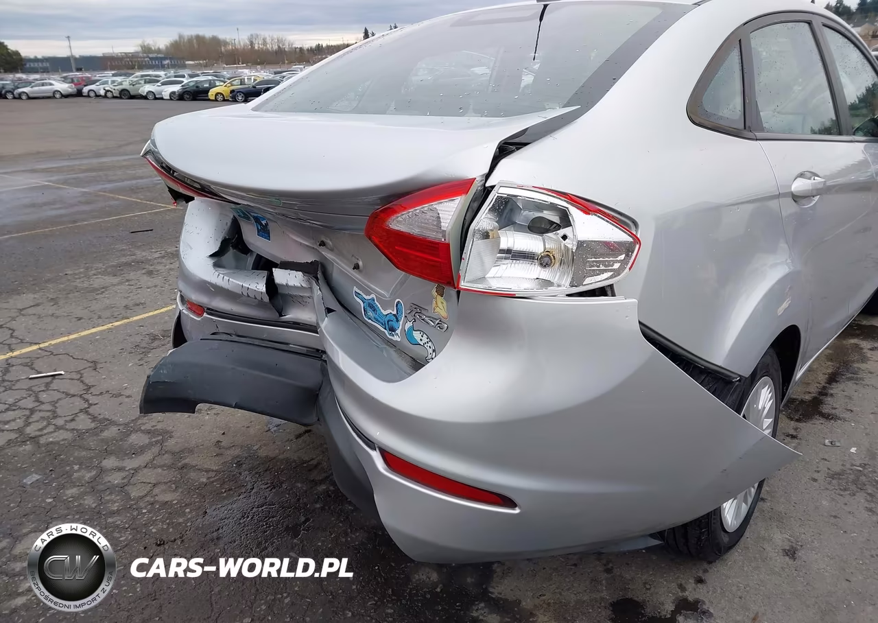 2015 Ford Fiesta S VIN:3FADP4AJ4FM124022 - 6