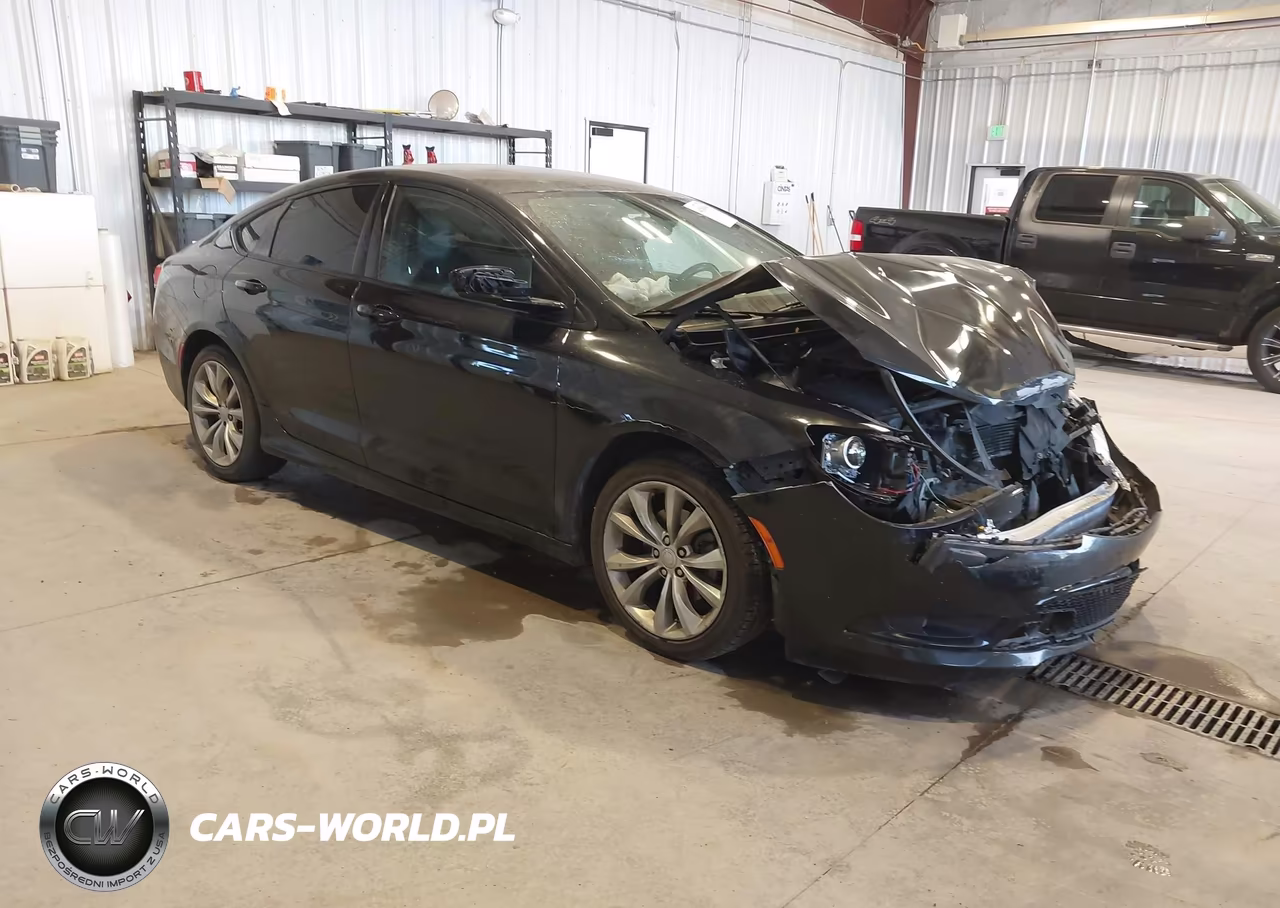2015 Chrysler 200 S – zdjęcie 1 z 17