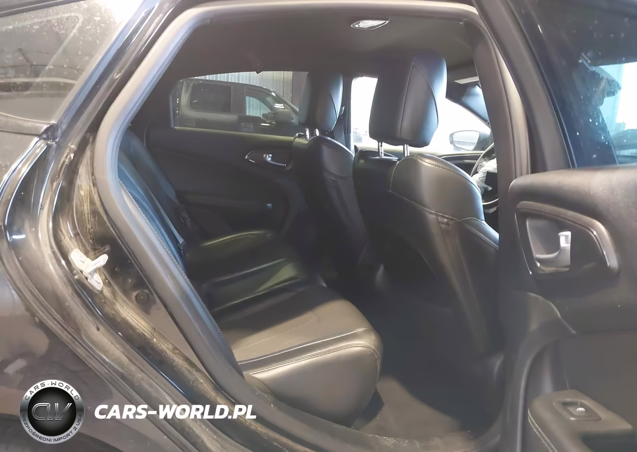 2015 Chrysler 200 S VIN:1C3CCCBB4FN681817 - 8