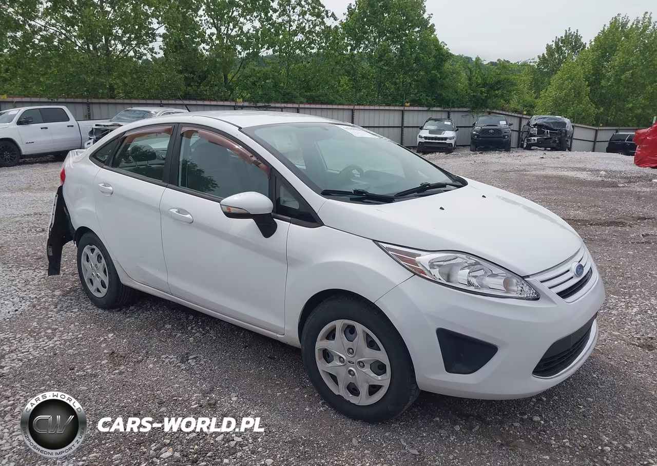2013 Ford Fiesta Se – zdjęcie 1 z 18