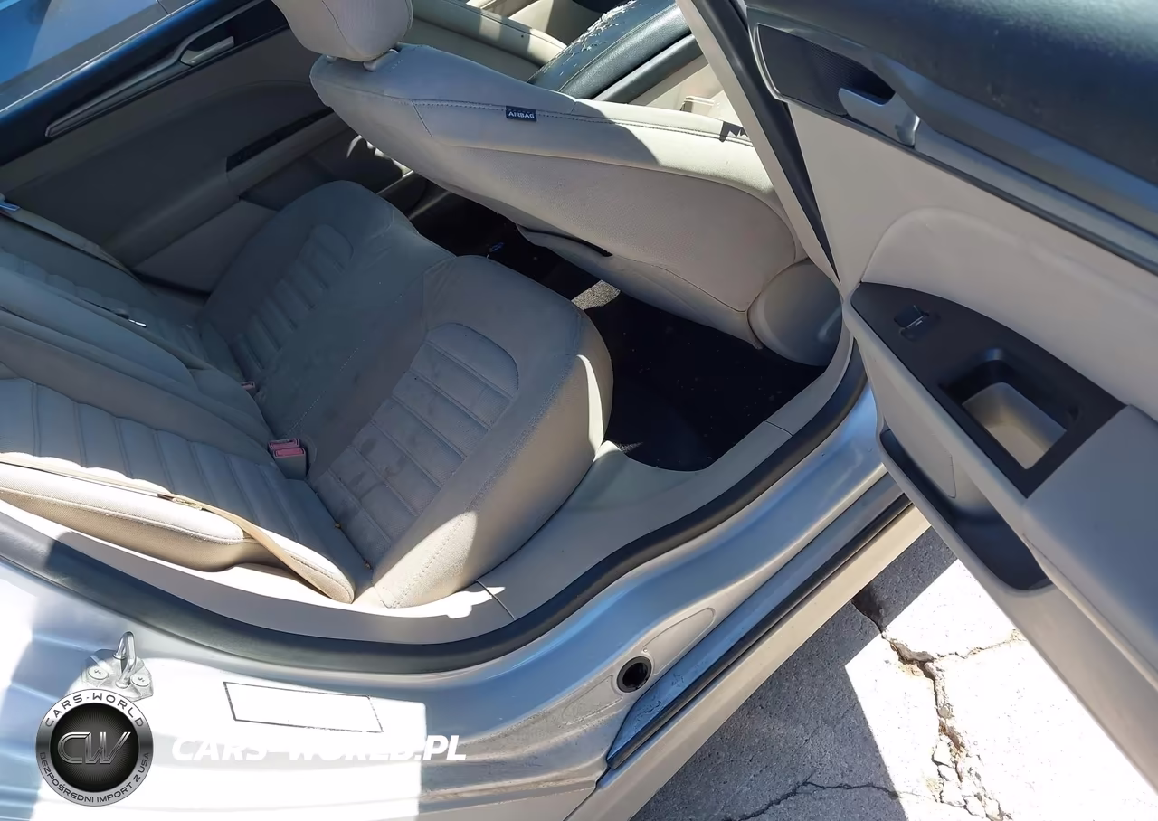 2017 Ford Fusion Se VIN:3FA6P0H72HR117989 - 8