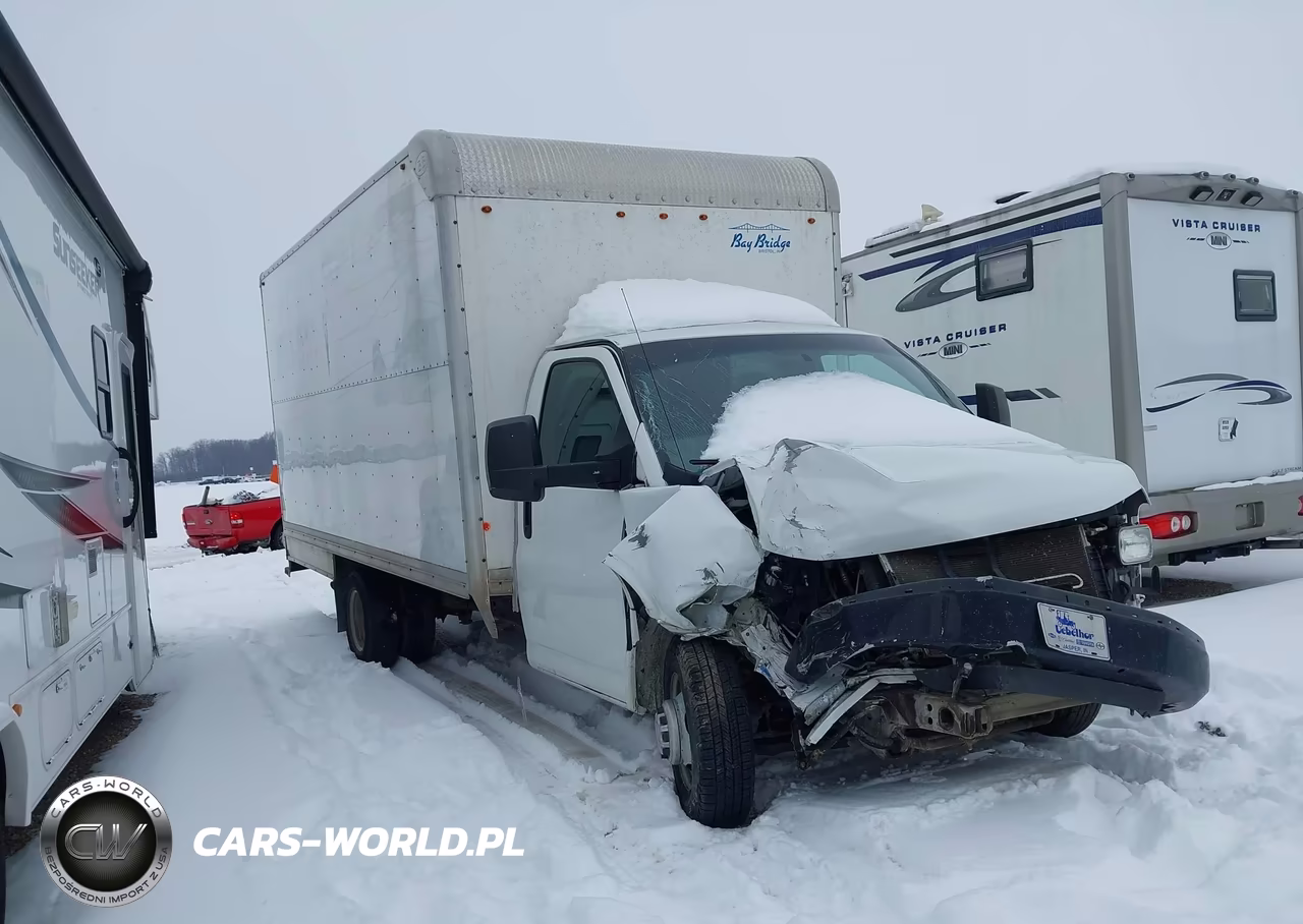 2014 Chevrolet Express Cutaway 3500