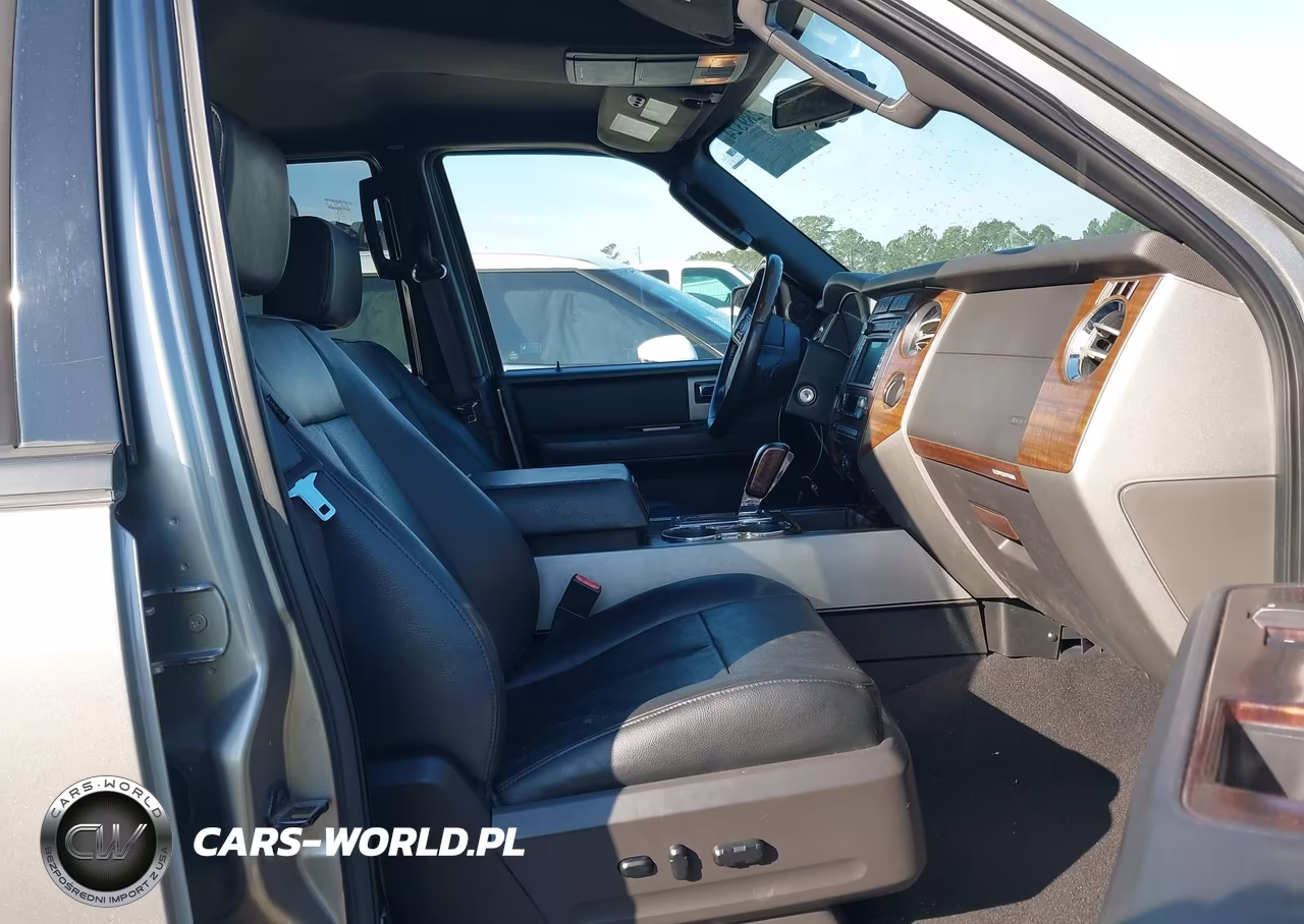 FORD EXPEDITION VIN:1FMFU19588LA32347 - 5