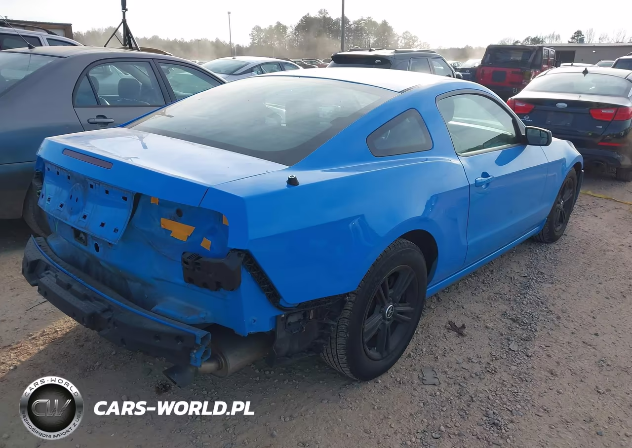 2014 Ford Mustang V6 VIN:1ZVBP8AM8E5258360 - 4
