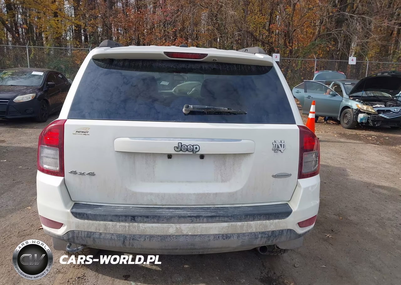 2015 Jeep Compass Latitude VIN:1C4NJDEB9FD183646 - 16