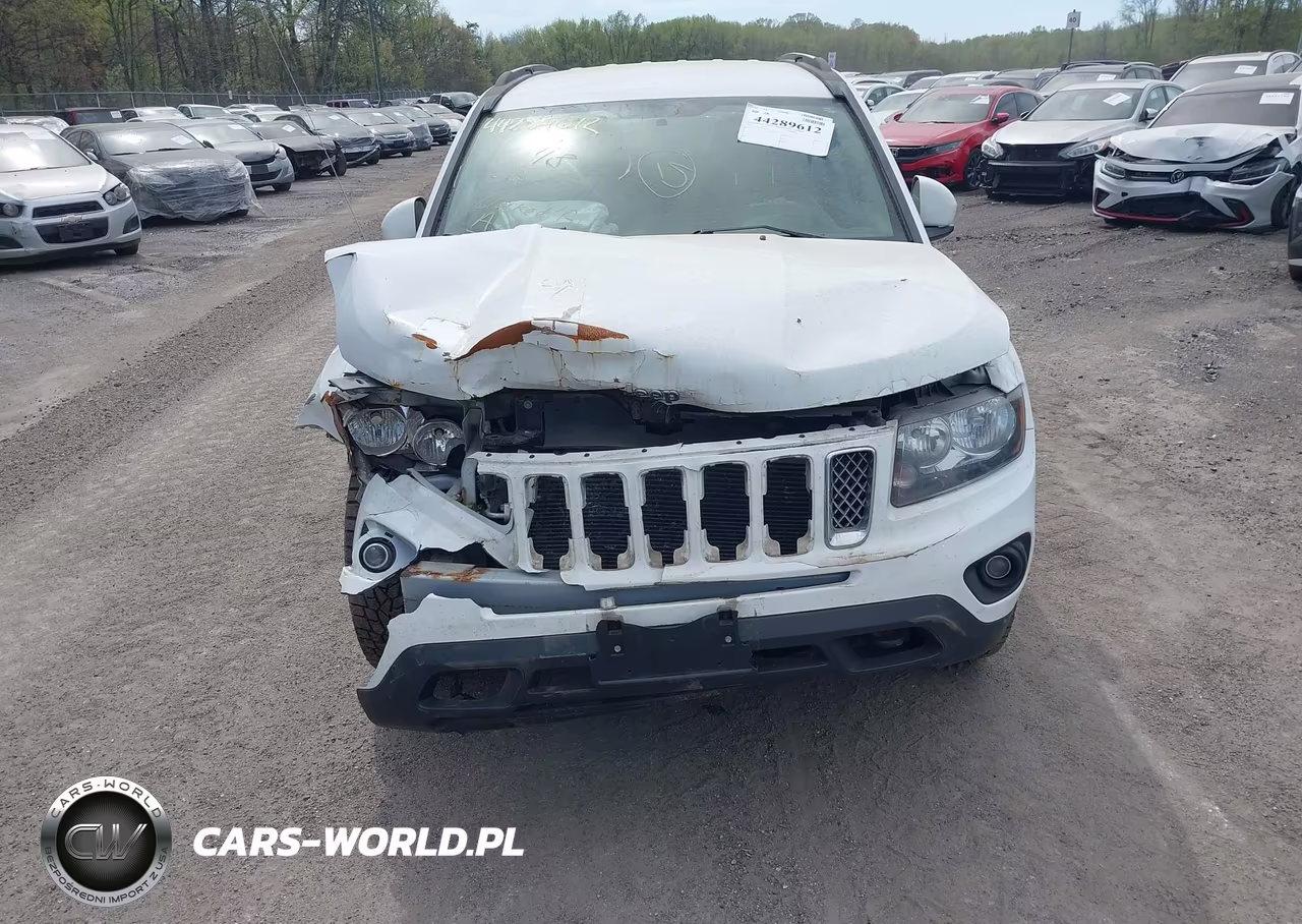 2015 Jeep Compass Latitude VIN:1C4NJDEB9FD183646 - 17