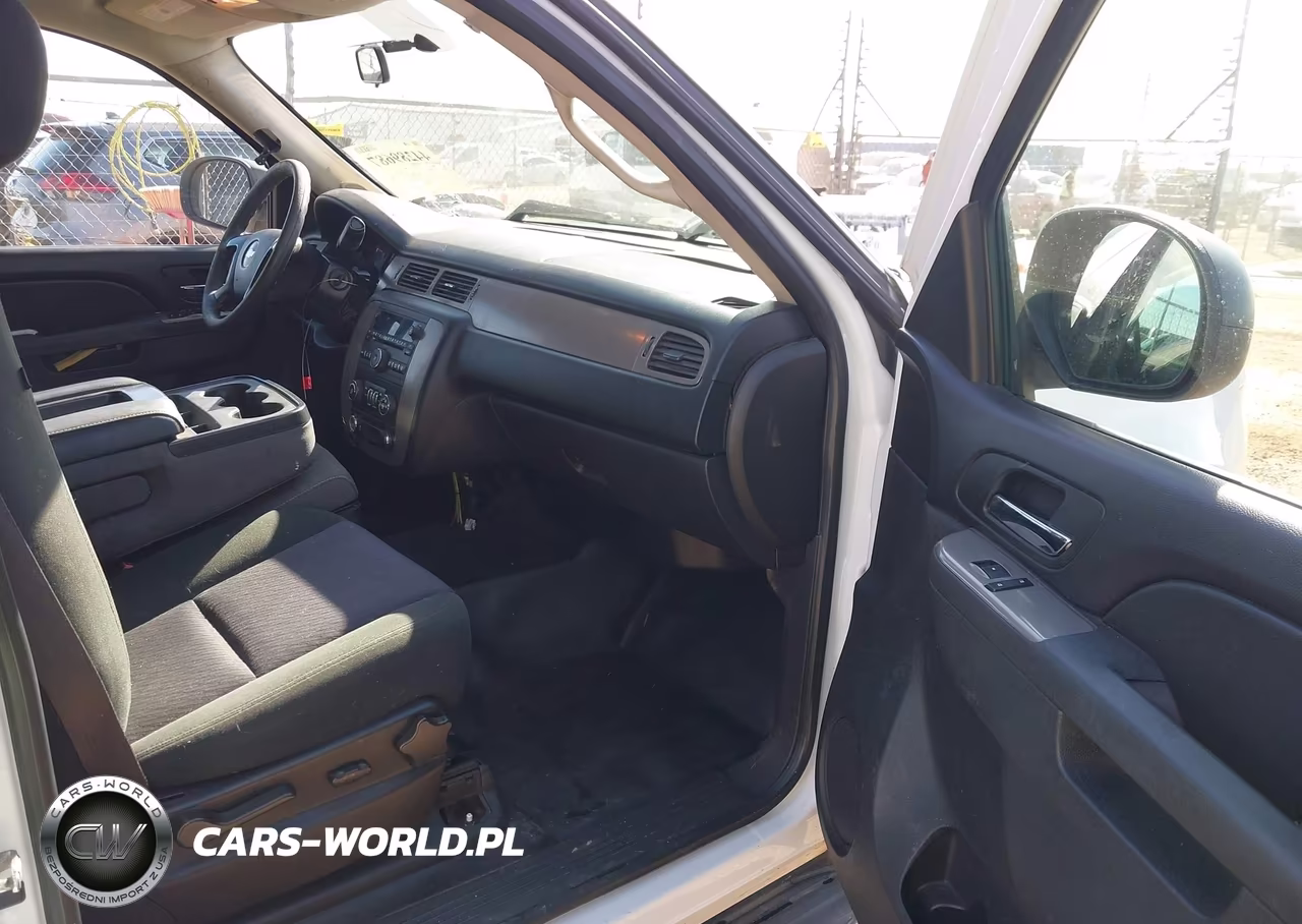 2012 Chevrolet Tahoe Commercial Fleet VIN:1GNLC2E04CR209841 - 5