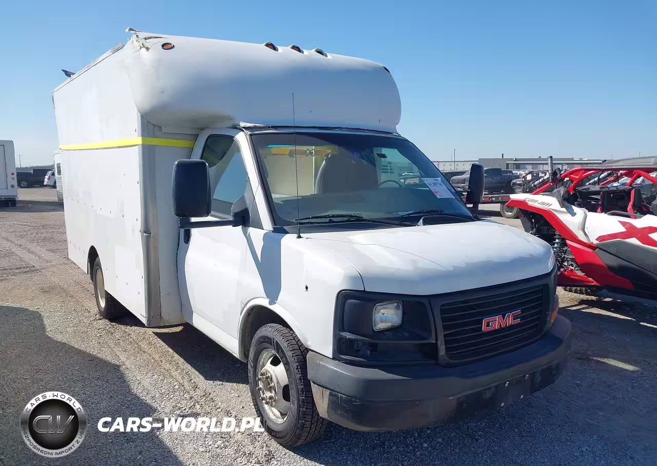 2014 GMC Savana Cutaway 3500