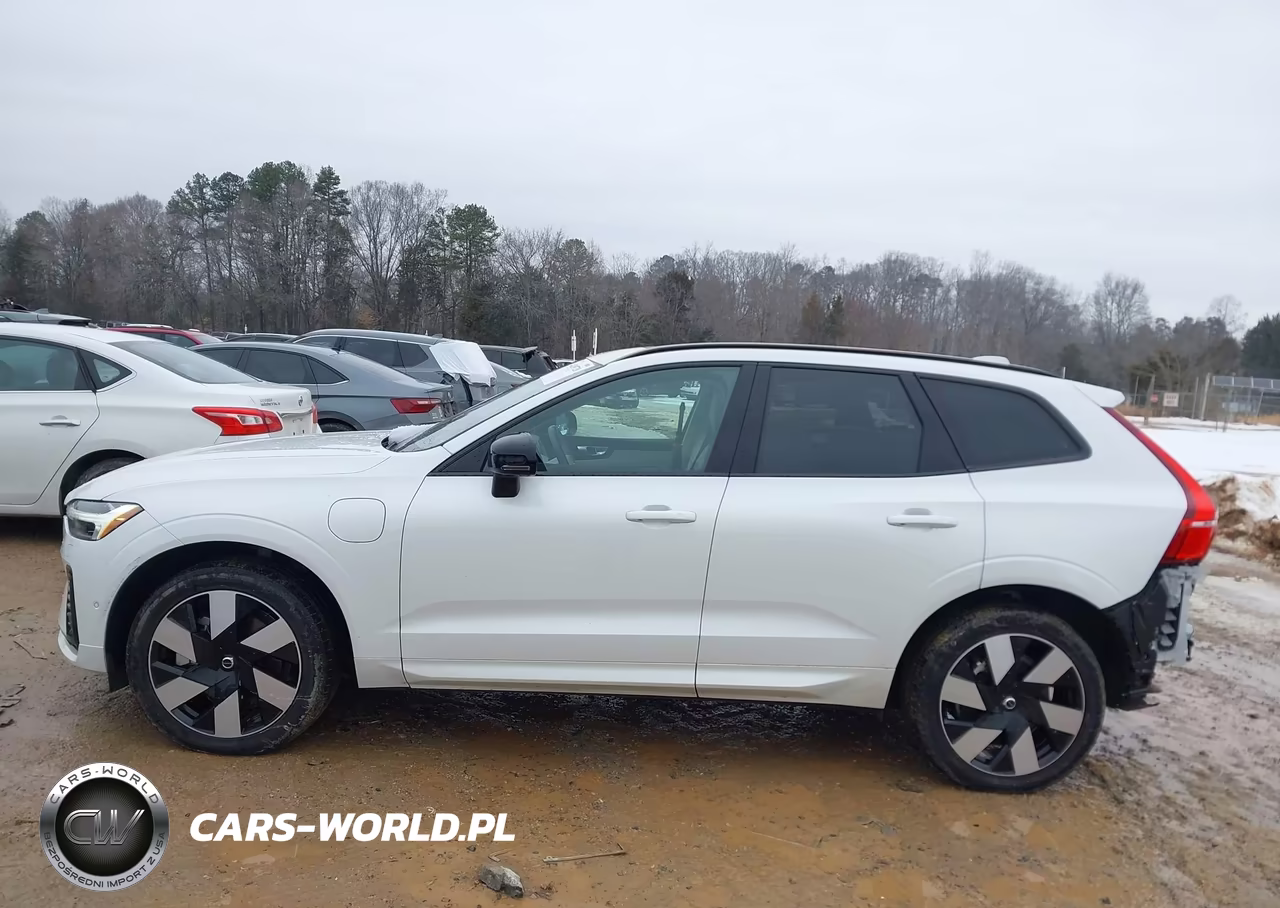 2024 Volvo Xc60 Recharge Plug-In Hybrid T8 Plus Dark Theme VIN:YV4H60DL0R1781810 - 14