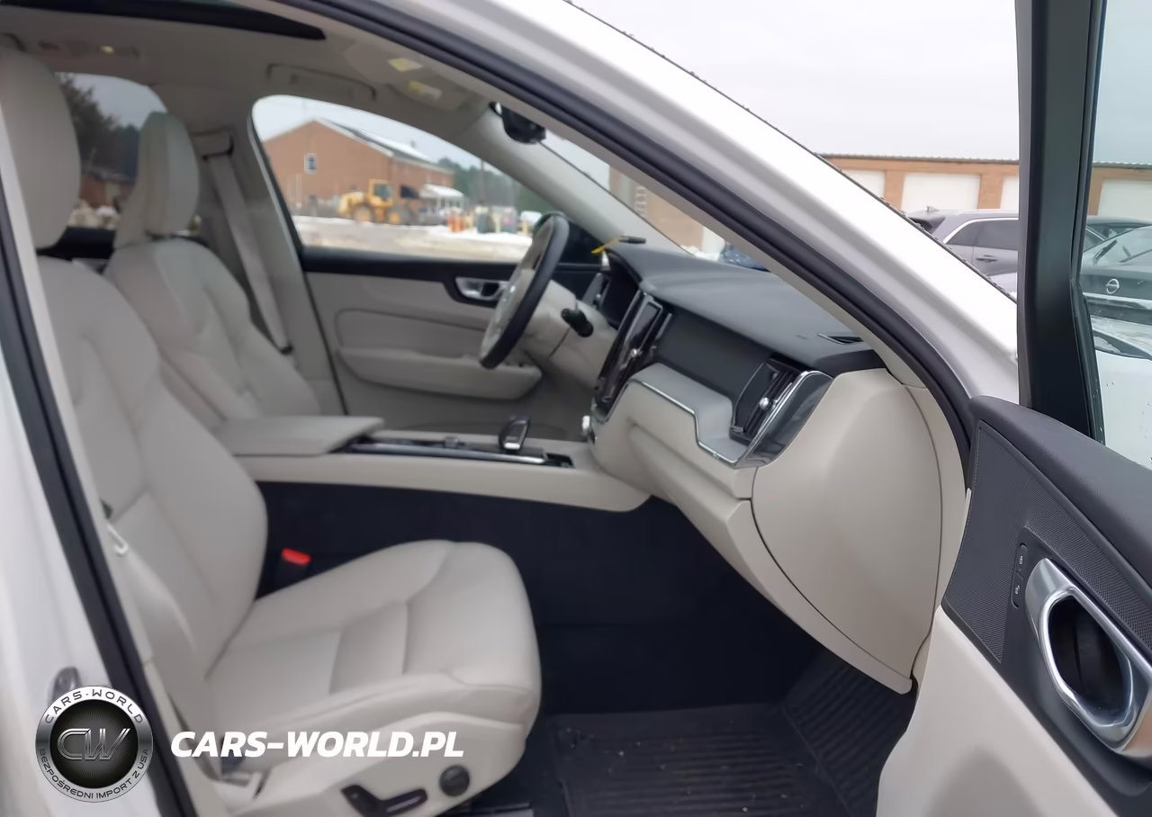 2024 Volvo Xc60 Recharge Plug-In Hybrid T8 Plus Dark Theme VIN:YV4H60DL0R1781810 - 5