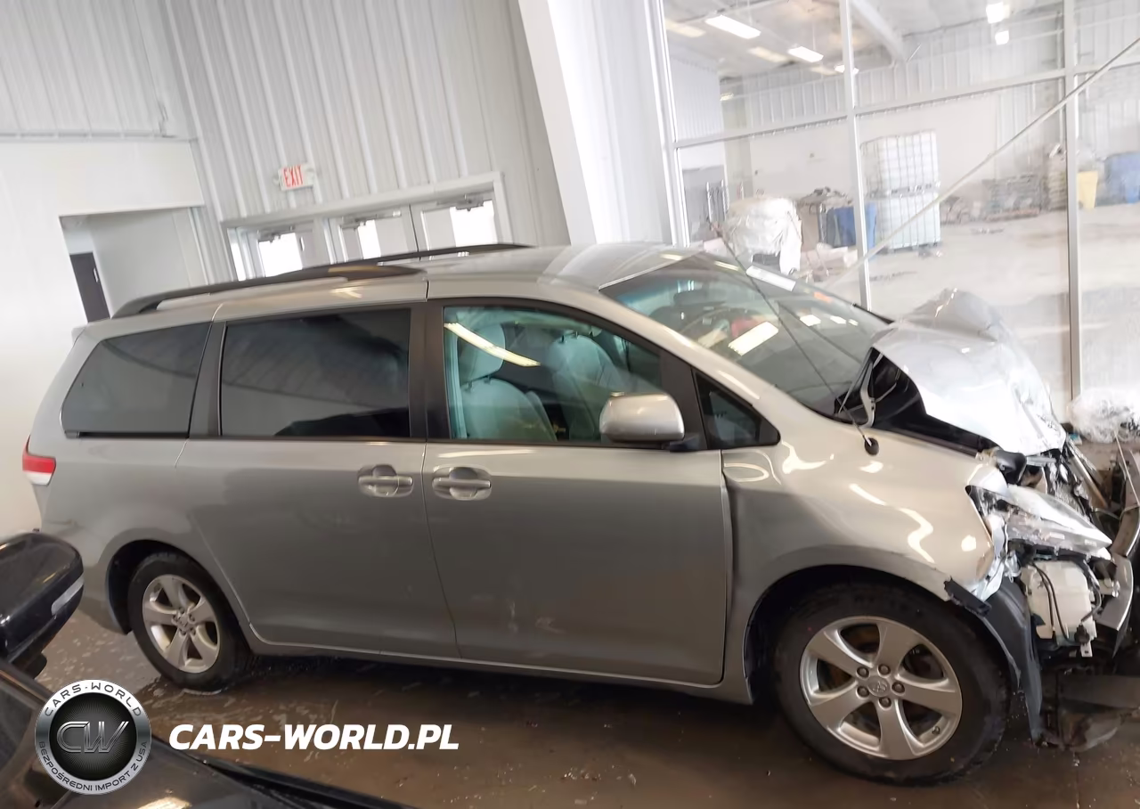 2014 Toyota Sienna Le V6 8 Passenger VIN:5TDKK3DC5ES441152 - 14