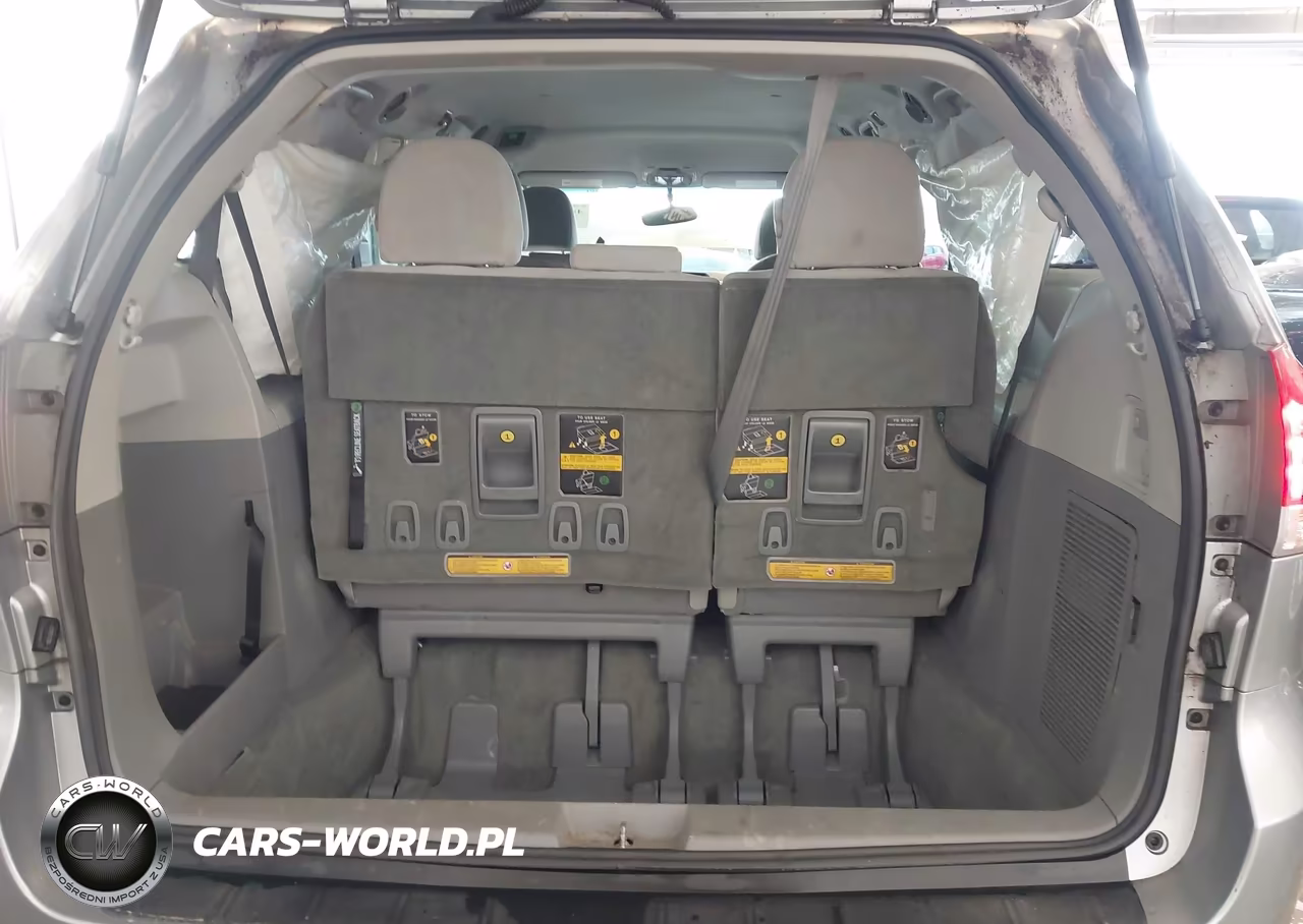 2014 Toyota Sienna Le V6 8 Passenger VIN:5TDKK3DC5ES441152 - 18