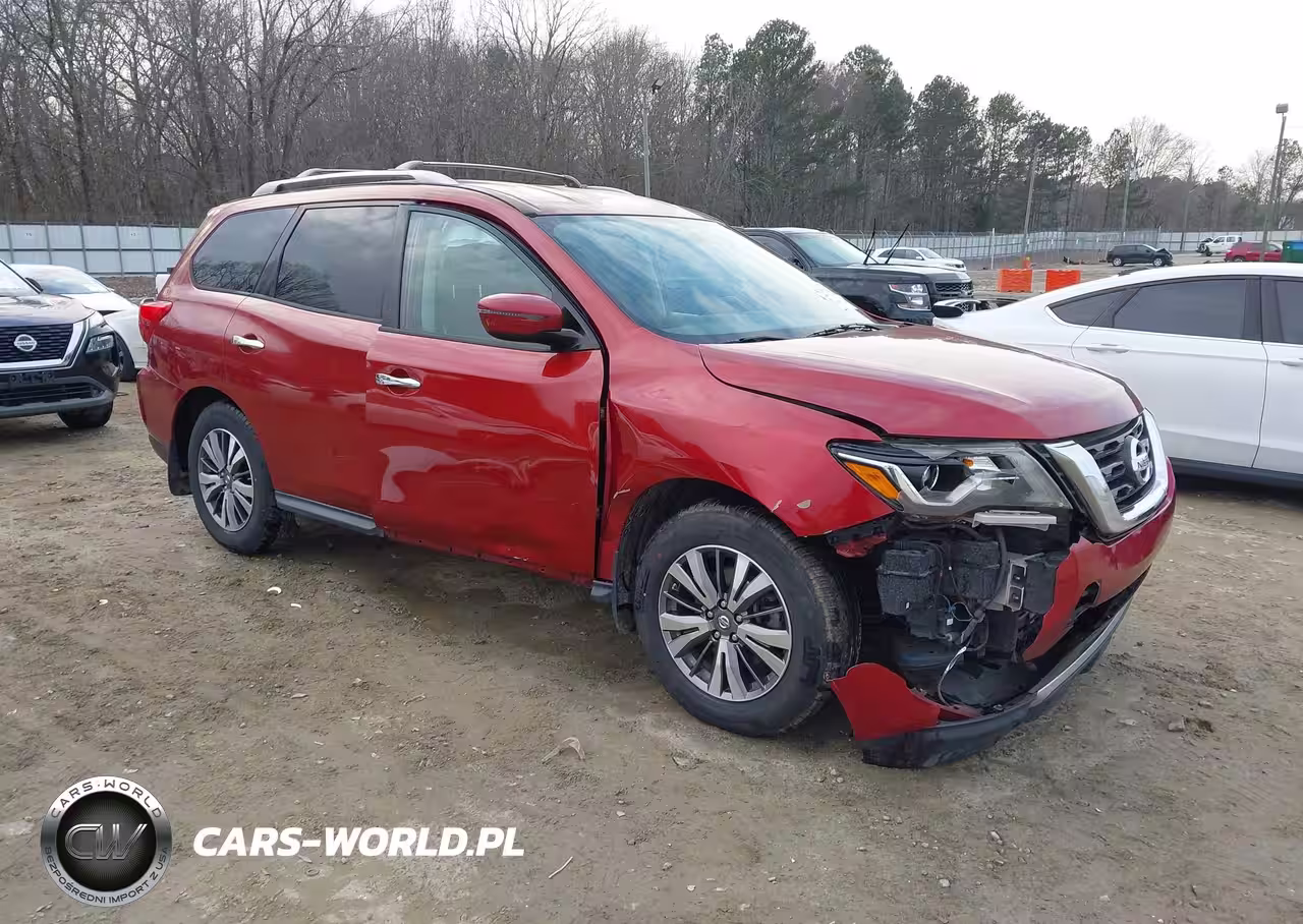 2017 Nissan Pathfinder Sv
