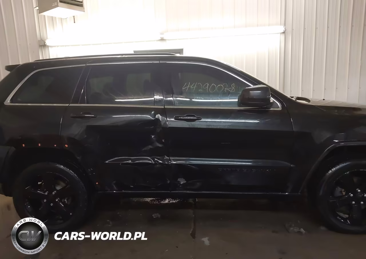 2015 Jeep Grand Cherokee Altitude VIN:1C4RJFAG5FC227601 - 13
