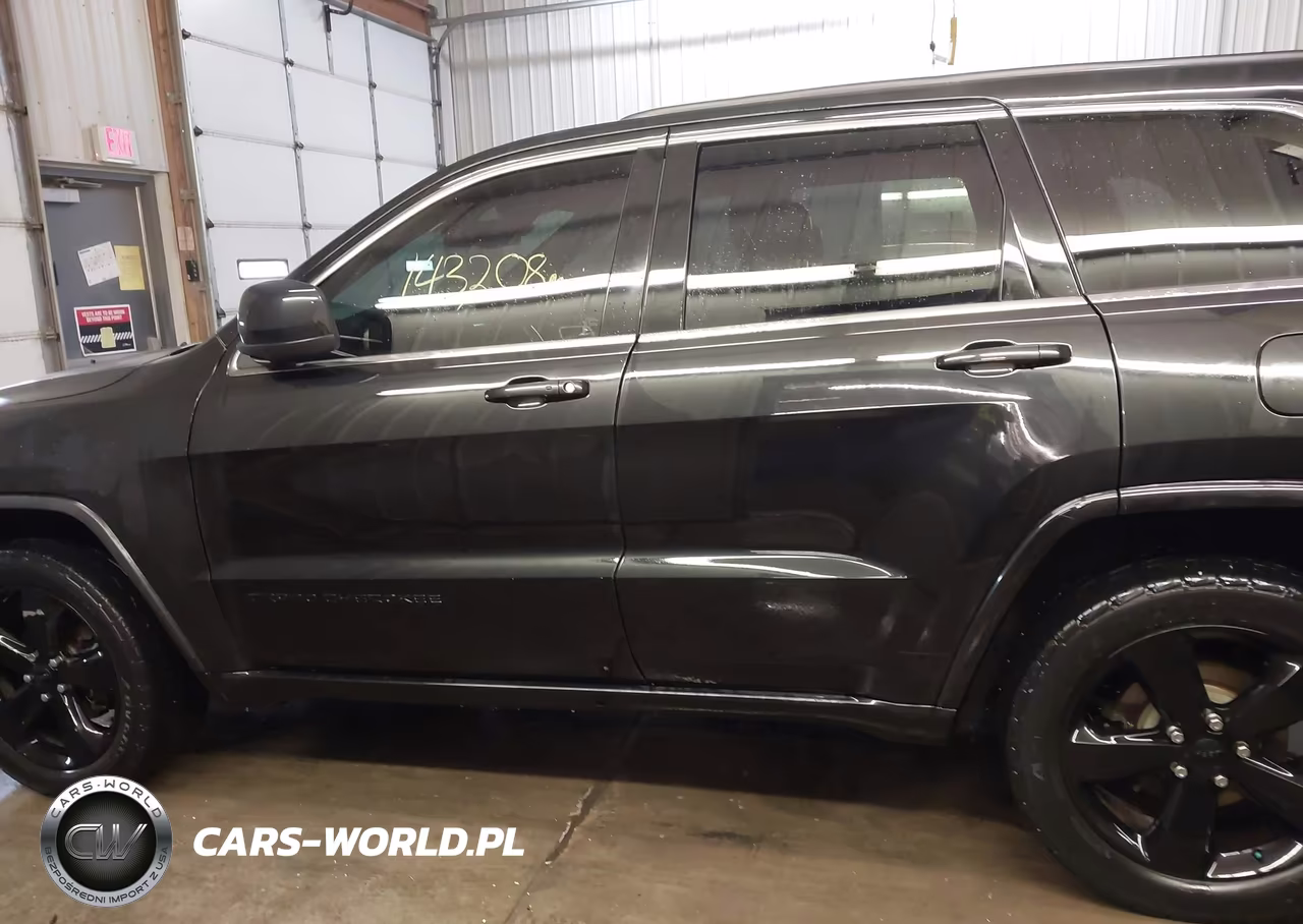 2015 Jeep Grand Cherokee Altitude VIN:1C4RJFAG5FC227601 - 14