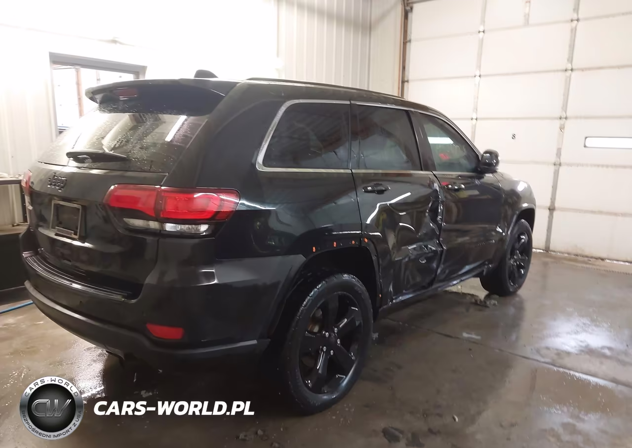 2015 Jeep Grand Cherokee Altitude VIN:1C4RJFAG5FC227601 - 4