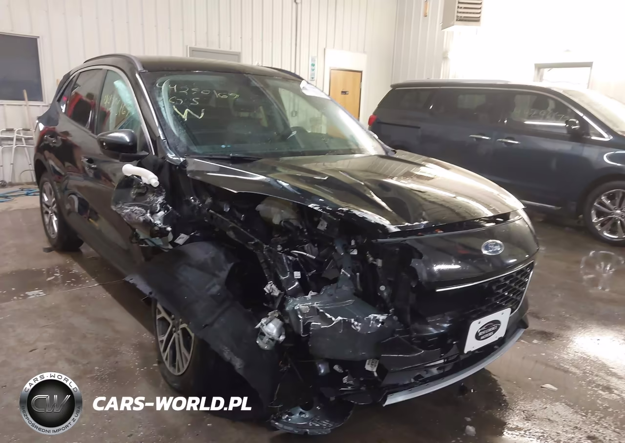 2021 Ford Escape Sel