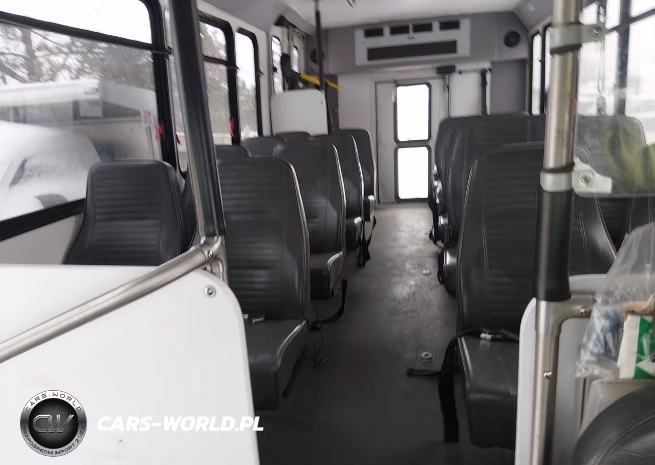 2018 Ford E-450 Cutaway VIN:1FDFE4FS3JDC37860 - 6