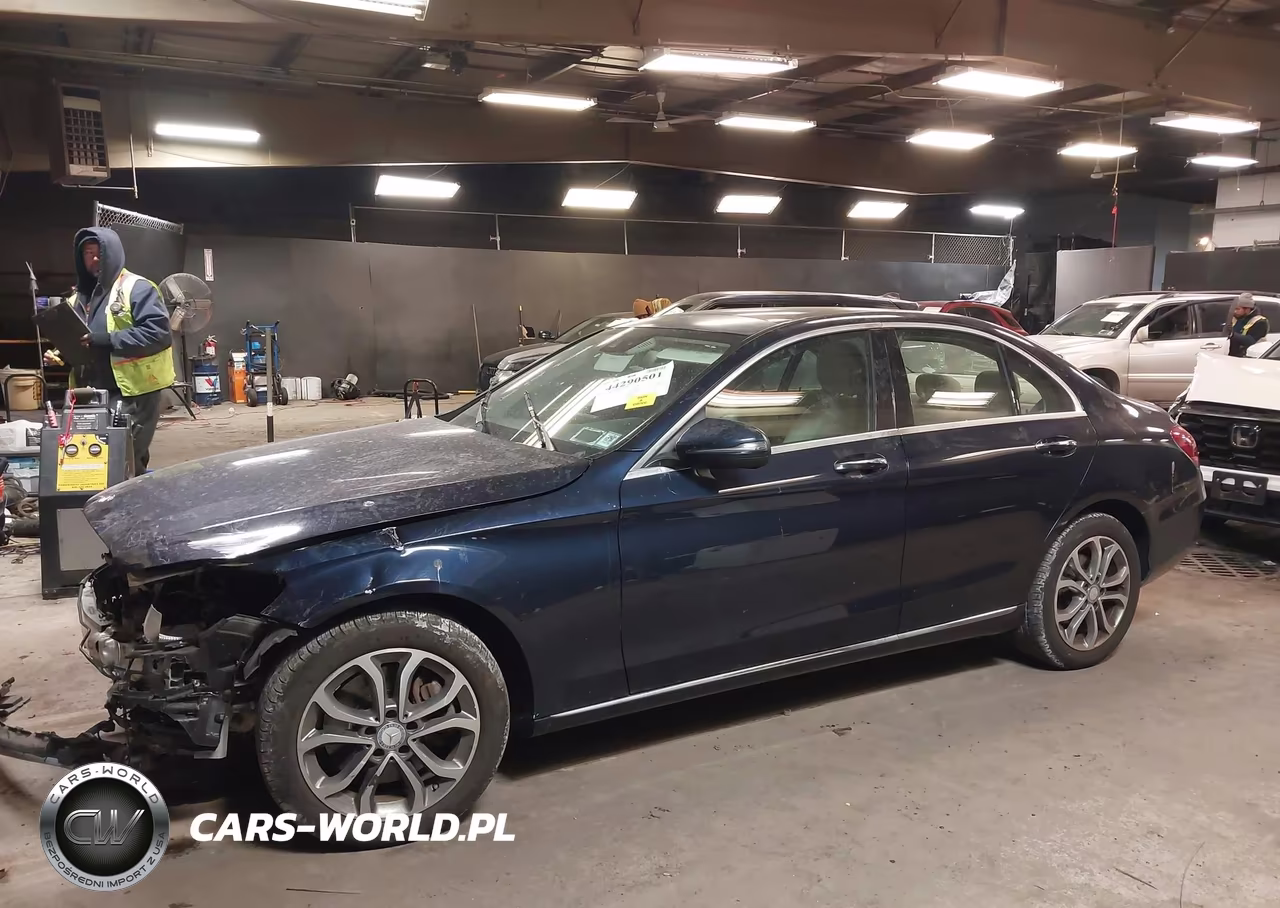 2017 Mercedes-Benz C 300 4Matic VIN:55SWF4KBXHU203312 - 15