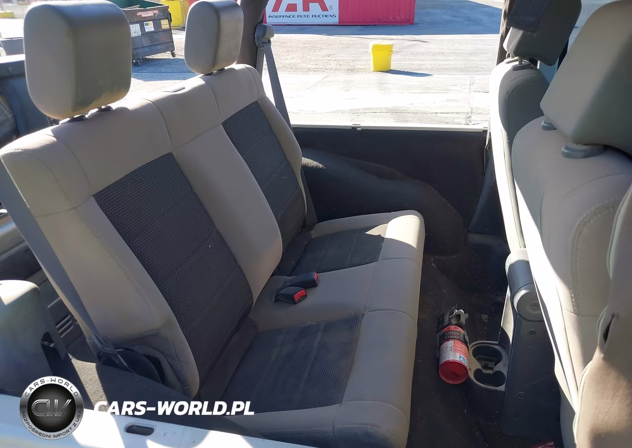 2008 Jeep Wrangler X VIN:1J4FA24138L595632 - 8