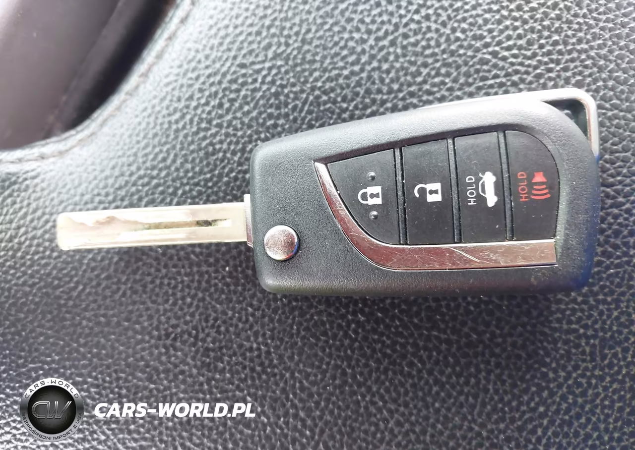 2021 Toyota Camry Le VIN:4T1C11AK6MU527891 - 11
