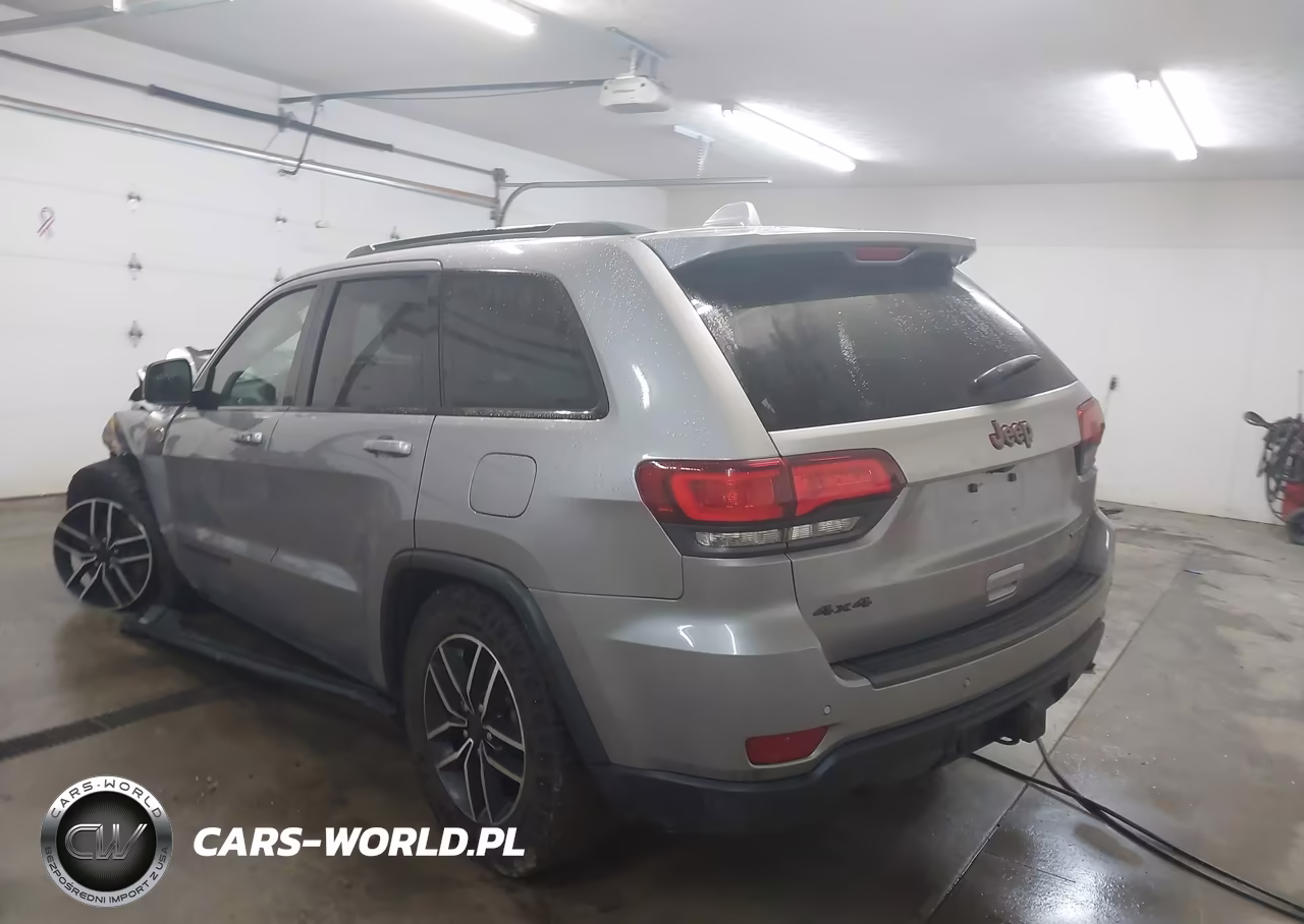 2020 Jeep Grand Cherokee Trailhawk 4X4 VIN:1C4RJFLG7LC117397 - 3