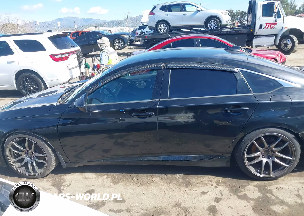 2019 Honda Accord Sport VIN:1HGCV1F3XKA158740 - 14