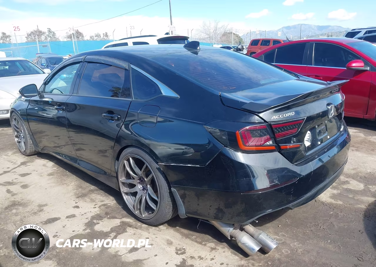 2019 Honda Accord Sport VIN:1HGCV1F3XKA158740 - 3
