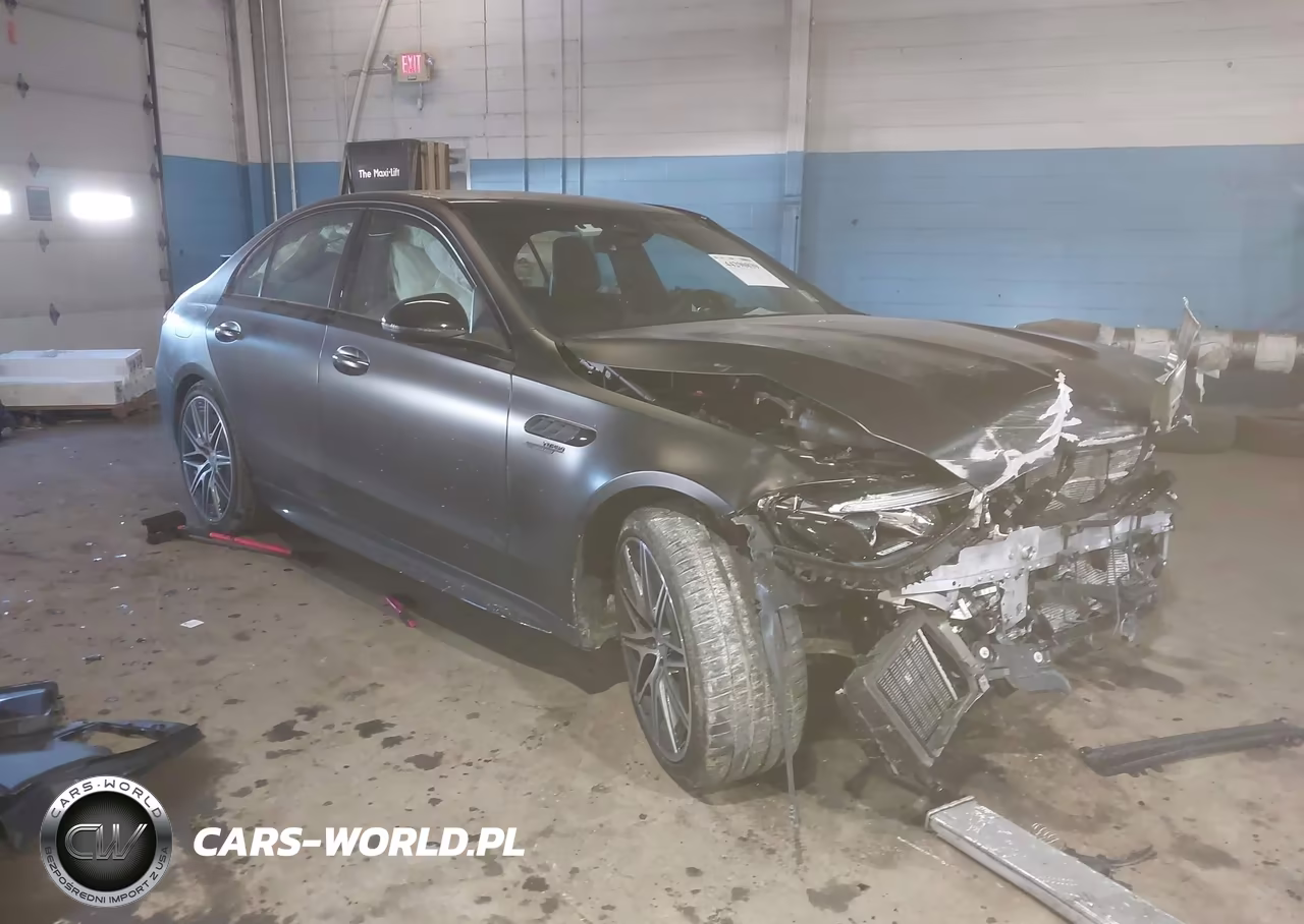 2025 Mercedes-Benz Amg C 63 S E Performance