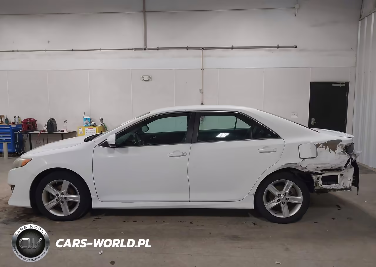 2014 Toyota Camry Se VIN:4T1BF1FK2EU752736 - 14
