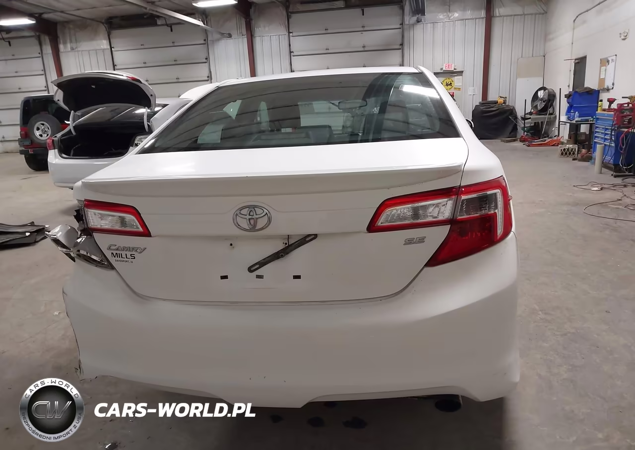 2014 Toyota Camry Se VIN:4T1BF1FK2EU752736 - 16